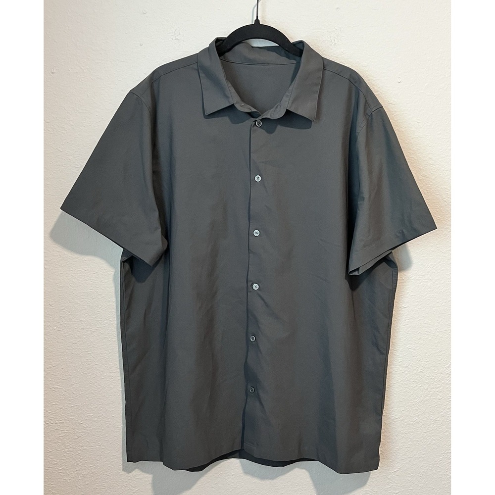 Vuori Shirt Mens Button Up Shirt XL Gray Short Sleeve Recycled Polyester V1024